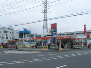 最寄ガソリンスタンド キャンピングカー八王子高倉町のレンタカーサービス Waku Wakuレンタカー